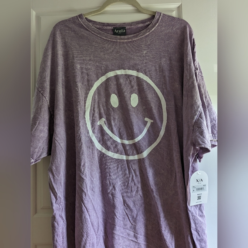 Arula Plus Size Oversize Smiley Tee